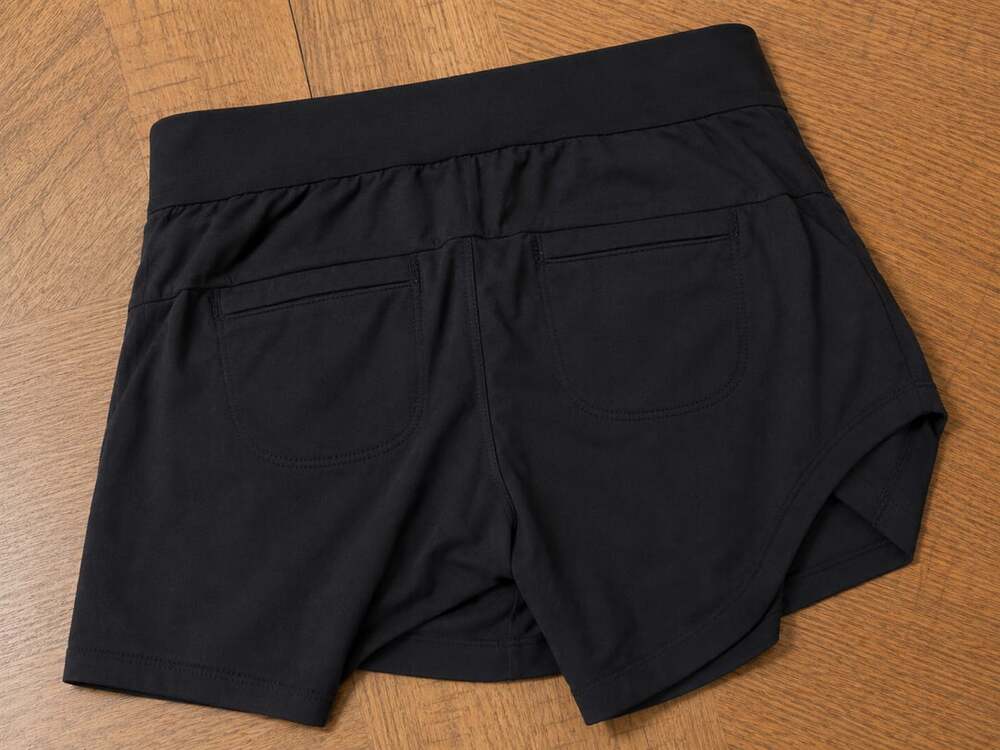 Athleta Black Athletic Running Shorts with Pockets Size 2